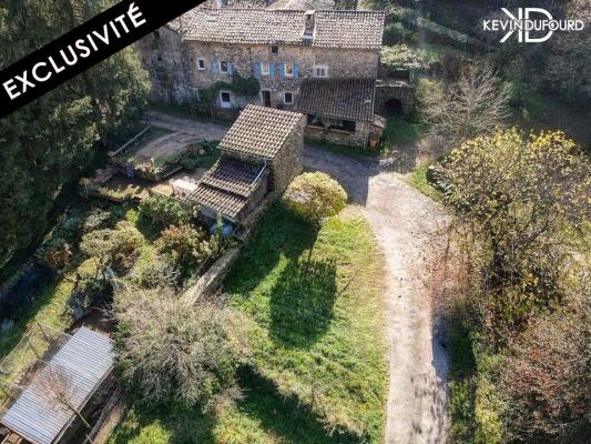 Maison de 250m² sur un terrain de 2875m² à THUEYTS