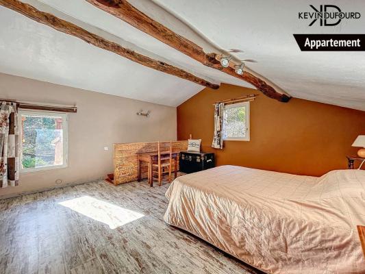 Maison de 250m² sur un terrain de 2875m² à THUEYTS