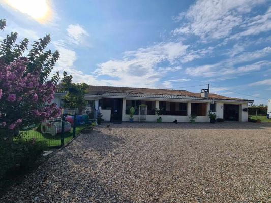 Maison avec 4 chambres et terrain de 1455m² à