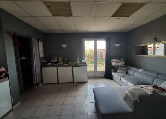 MAISON COMPRENNENT DEUX APPARTEMENTS  DE 117M² ET 90 M²