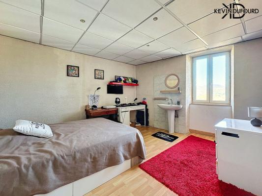 Maison de village de 200m² avec cour intérieur de 35m² à