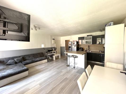 BEAU T3 DE 64m² AVEC BALCON + CAVE + PLACE DE PARKING