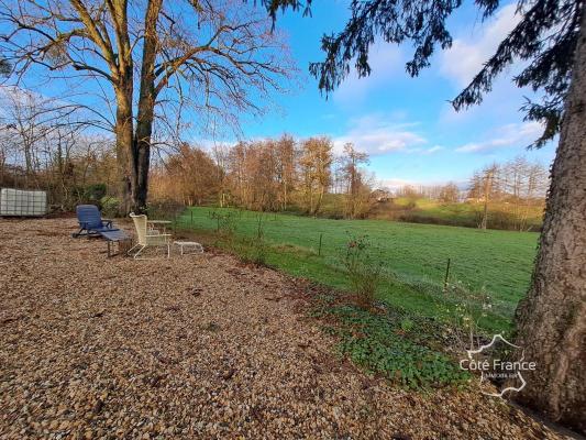 ARDENNES ROCQUIGNY BELLE MAISON DE VILLAGE AVEC UNE MAGNIFIQ