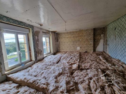 Ardennes 08 - Ancienne ferme rénovée partiellement 5 chambre