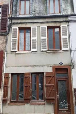 AISNE Vervins Maison de ville 4 chambres 91 m2 Petite cour