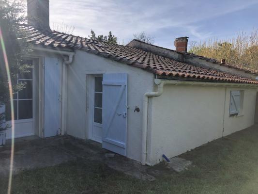 PETITE MAISON DE CAMPAGNE ET SON JARDIN