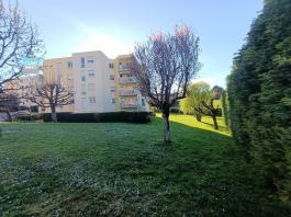 A MACON APPARTEMENT T4 DE 92 M² EN REZ DE JARDIN