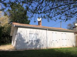 MAISON AVEC GRAND JARDIN ET GARAGE