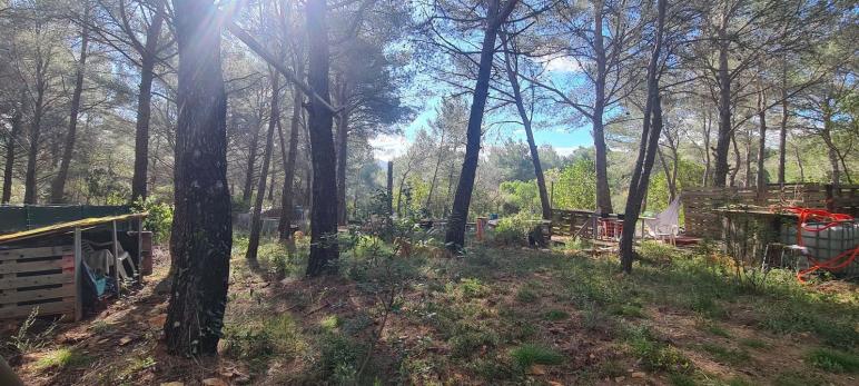 Terrain non constructible 690 m² le Beausset