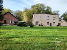 Propriété au coeur de la forêt - Auberge