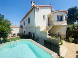 Haut de villa T4 140m² avec jardin, garage & piscine