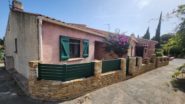 MAISON AVEC JARDIN ET TERRASSE