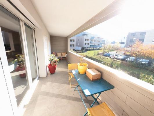 APPARTEMENT T4 AVEC TERRASSE GARAGE ET PLACE DE PARKING