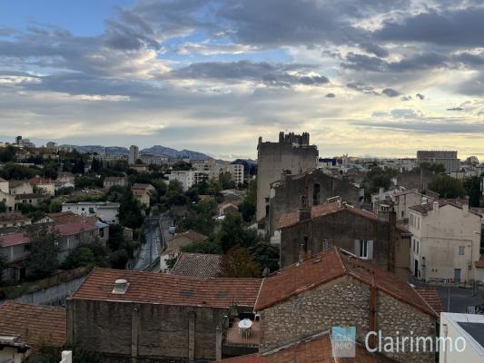 BEAU T3/4 DE 63M² AVEC BALCON ET  CAVE