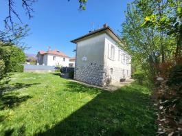 MAISON AVEC JARDIN ET GARAGE