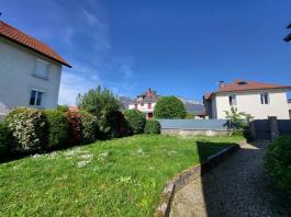 MAISON AVEC JARDIN ET GARAGE