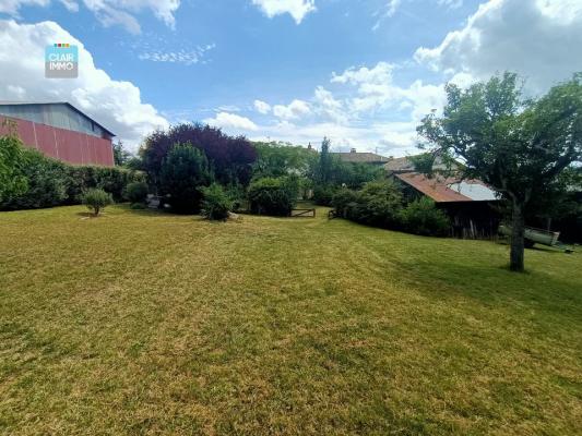 A HURIGNY PROCHE MACON EN BOURGOGNE MAISON 6 PIECES DE 120 M²