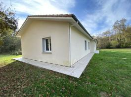 MAISON TYPE T5 DE PLAIN-PIED TRRAIN 2.8 HECTARES