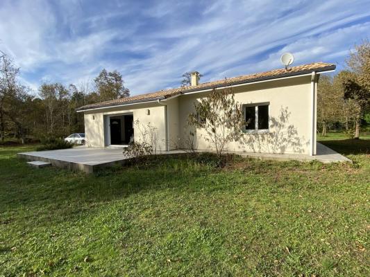 MAISON TYPE T5 DE PLAIN-PIED TRRAIN 2.8 HECTARES