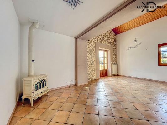 Maison de 130 m² sur un terrain de 980 m² à PRADES