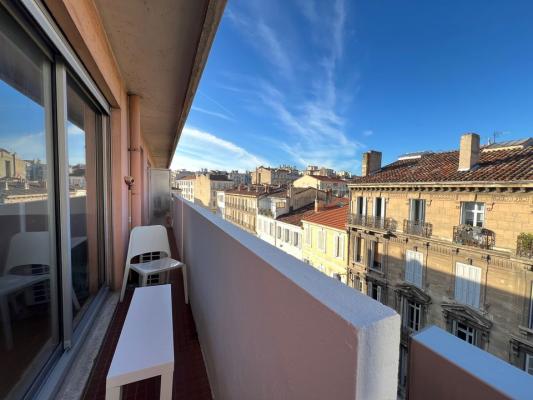 Appartement T2 dernier étage avec balcon secteur 5 avenues