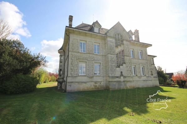 02860     Château de Monthenault . Vallée de l'Aisne