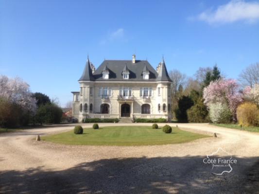 02860     Château de Monthenault . Vallée de l'Aisne