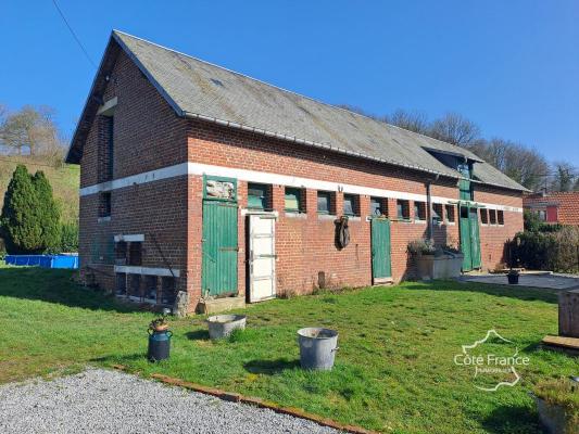 AISNE. Exclusivité. Petite fermette à restaurer dans village