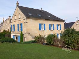 02260 Aisne. Très belle maison en pierre blanche