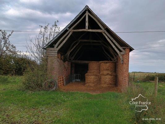 AISNE (02)    ETREAUPONT     ANCIENNE FERME A RENOVER