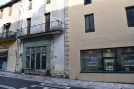 APPARTEMENT + LOCAL  ANCIEN COMMERCE 80 M²  CV ST PONS DE THOMIE