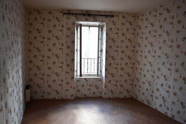 APPARTEMENT + LOCAL  ANCIEN COMMERCE 80 M²  CV ST PONS DE THOMIE