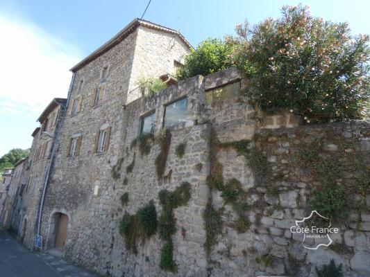 Maison de village de 200m2 en coeur de Joyeuse