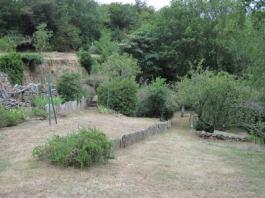 34220, sur les hauteurs,en limite de forêt, Maison d'habitation