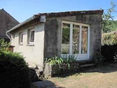 34220, sur les hauteurs,en limite de forêt, Maison d'habitation