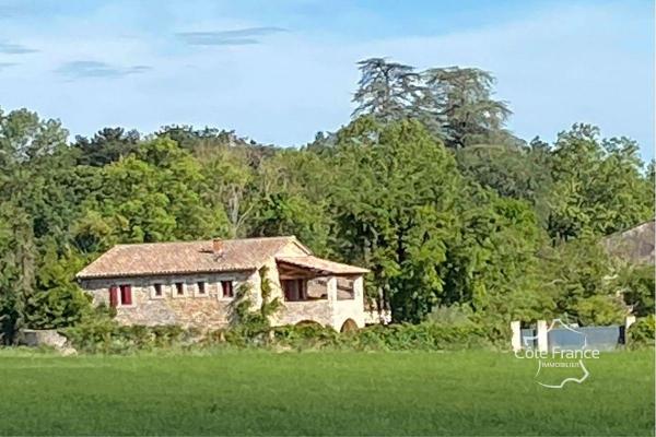 Mas en pierre gîte et chambres d'hôtes