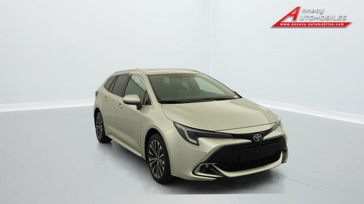 Toyota corolla touring sports Hybride 196ch Design