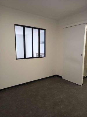 bel appartement état neuf T2, coeur de village, toutes commodité