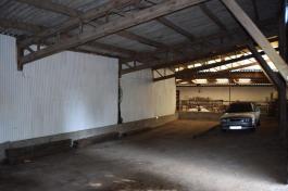 130m2 de locaux de stockage