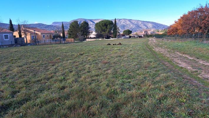 terrain à bâtir à Malaucène avec grand potentiel