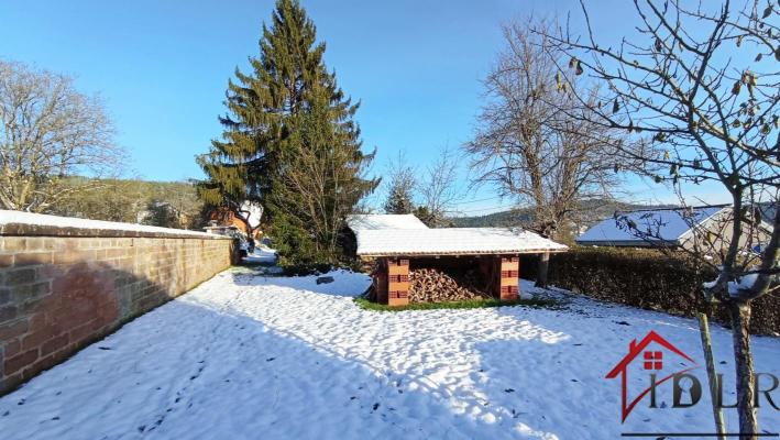 VOSGES  MAISON TRADITIONNELLE 124 m2  5 pièces sur terrain