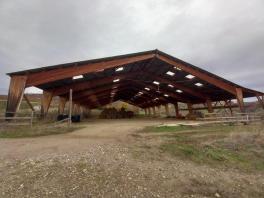 ST ROMAIN EN JAREZ - HANGAR ouvert bois de 1180m² sur 3180m² de terrain