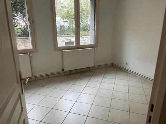 SAINT ETIENNE CRET DE ROCH APPARTEMENT T4 TERRASSE LOUE