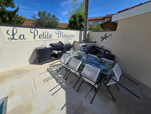 Maison individuelle rénovée à Neuf avec piscine