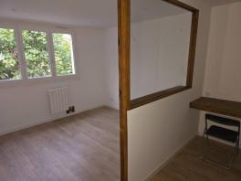 Appartement avec place de parking  Cave Sorbiers