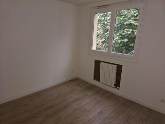 Appartement avec place de parking  Cave Sorbiers