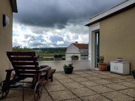 APPARTEMENT T5 AVEC TERRASSE ET GARAGE