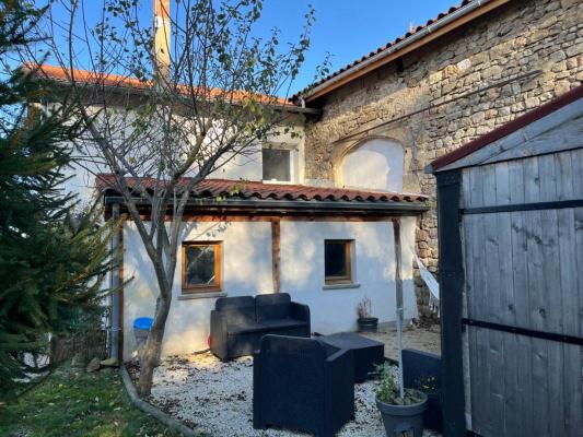 Maison de 90 m² sur terrain de 373 m² à Chazelles-sur-Lavieu