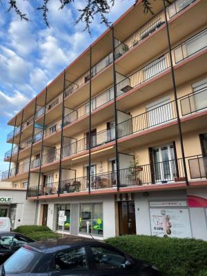 APPARTEMENT T5 AVEC GRAND GARAGE CENTRE ANDREZIEUX