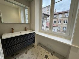 Appartement hausmannien refait à neuf !